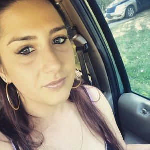 Meet your Posher, Dominique